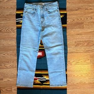 Levi's Premium Wedgie Straight Fit, Women's size 27